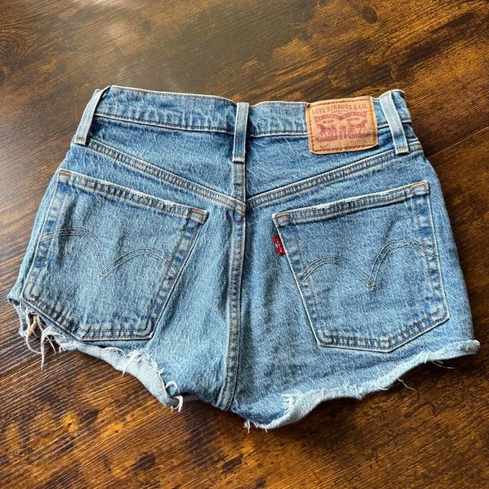 Levi's 501 distressed denim cutoff shorts W25